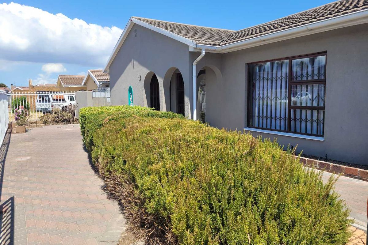 SPACIOUS HOME WITH FLATLET - Photo 2