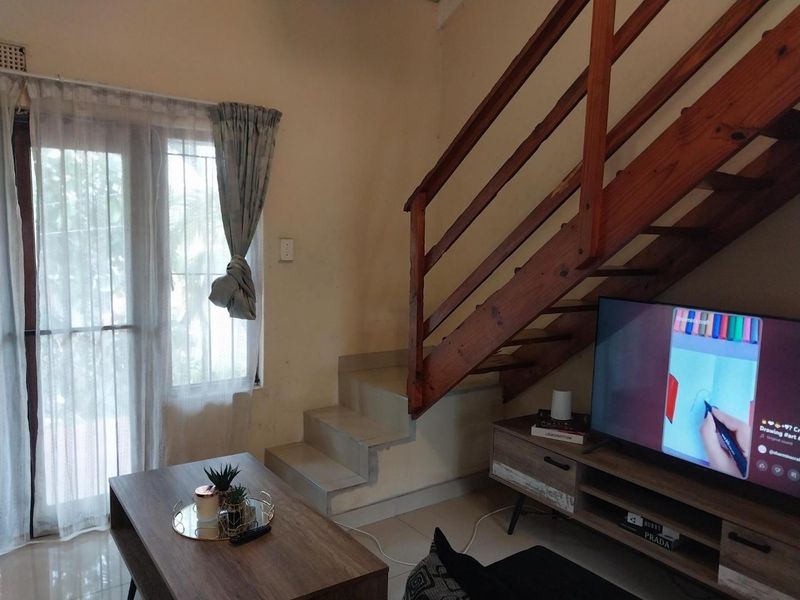 Proximity. Convenience. Low Levies. - Photo 4