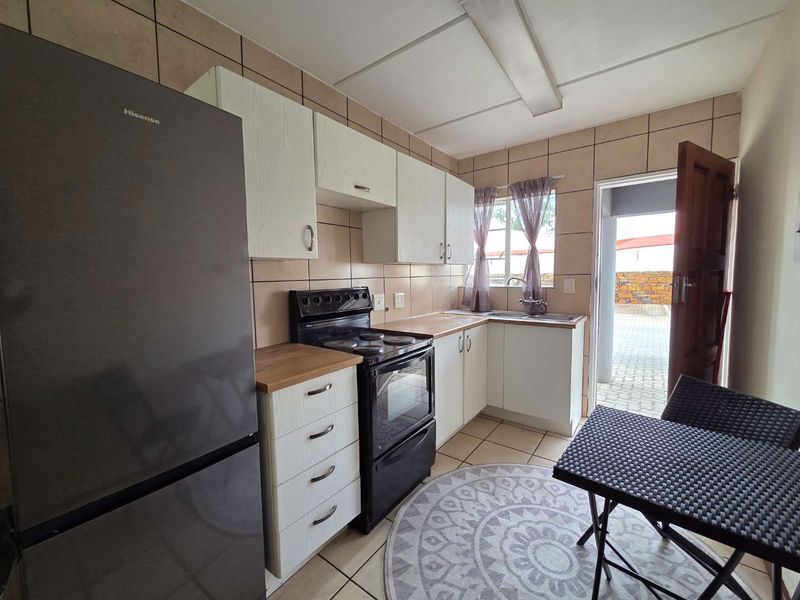 2 Bedroom in Boksburg – Under Market Value, Above Expectations. - Photo 2