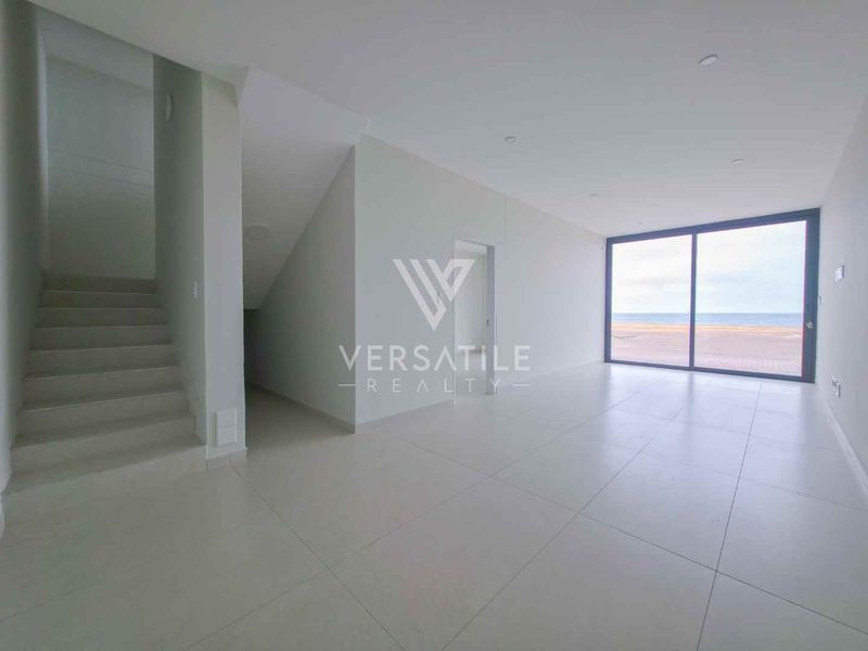 Townhouse with Permanent Sea View to Let - Photo 5