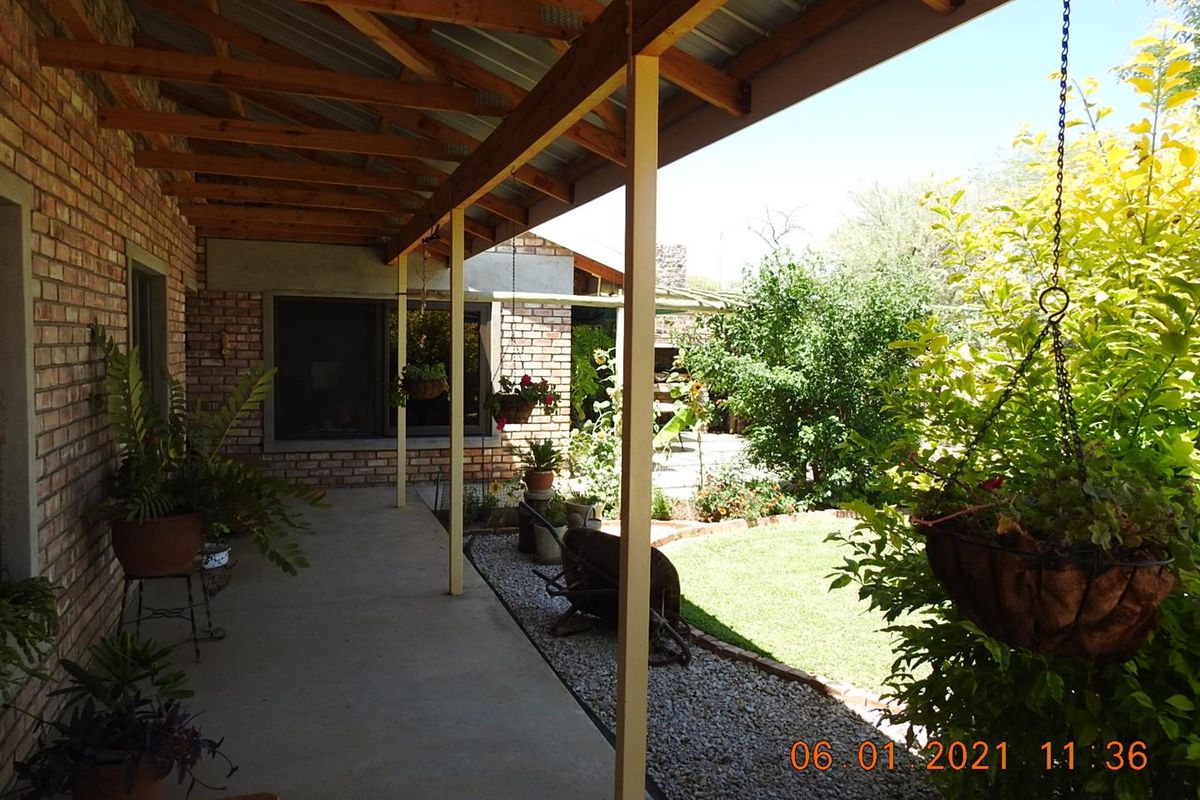 MODERN RUSTIC CHARM - Photo 3