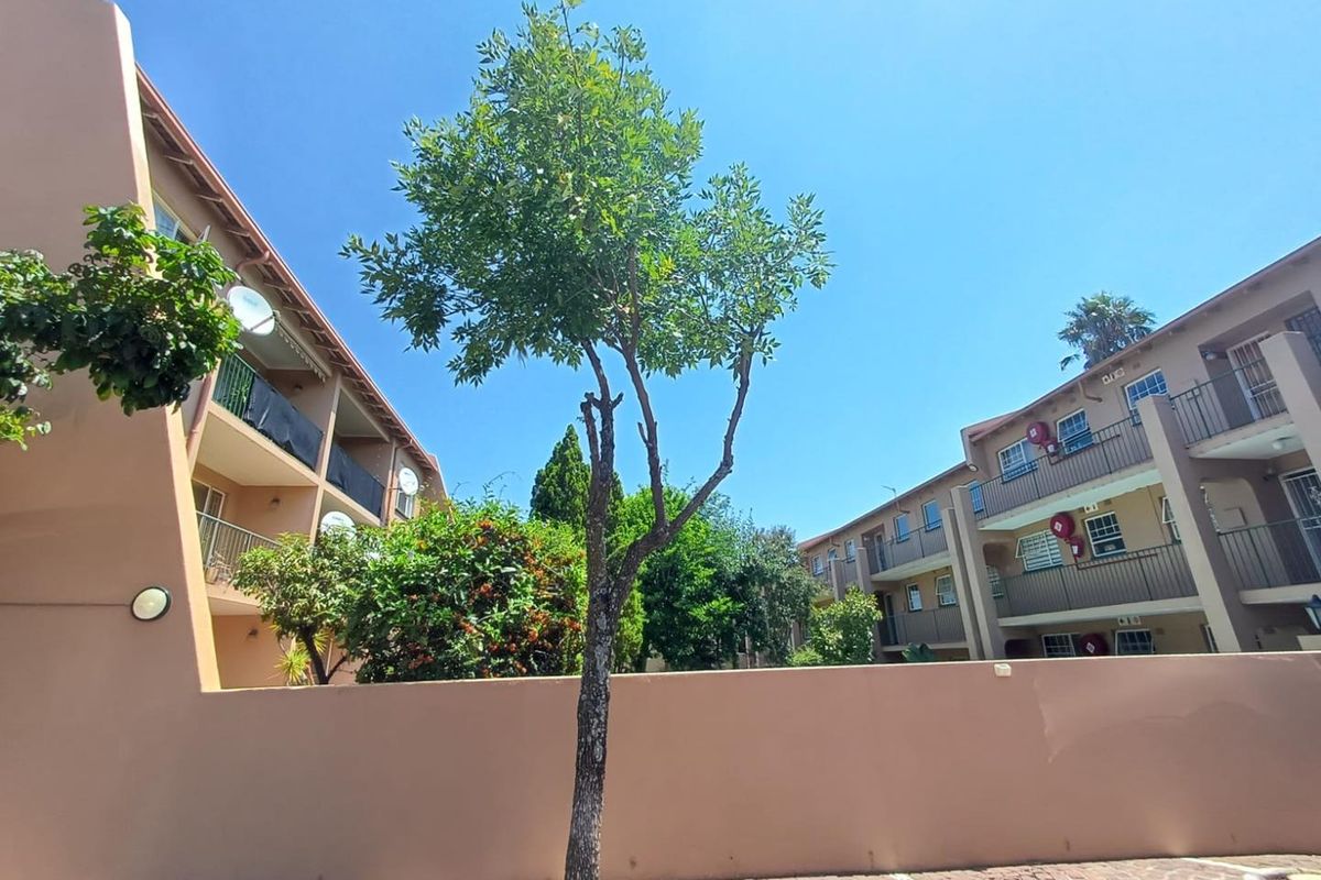 2 bedroom apartment in safe complex - Photo 4