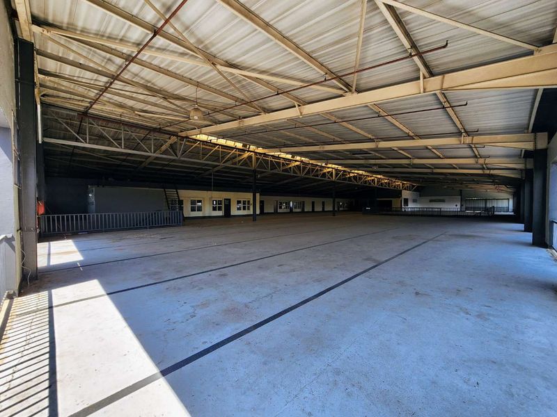 High Exposure Automotive & Retail Power Site on Steve Biko Road – 5,500m2 Mixed Use Facility - Photo 7