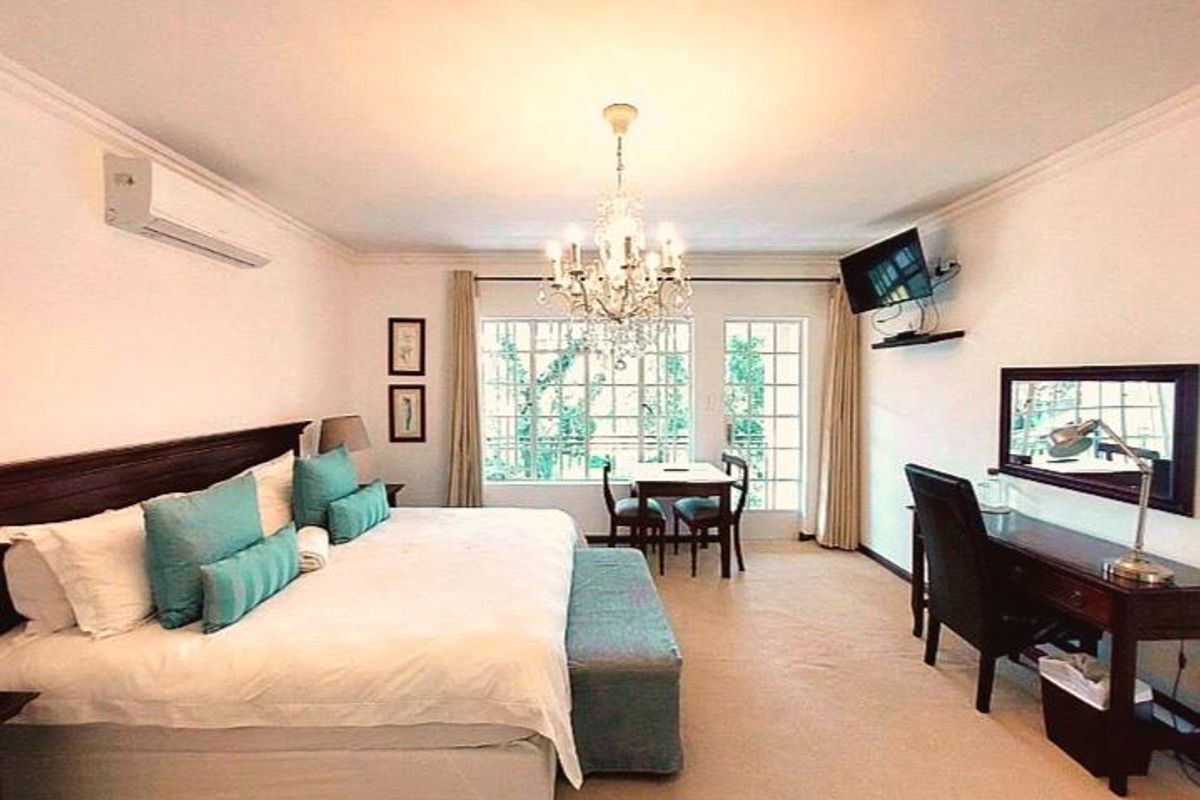 Luxury Seven-Bedroom Apartment for Rent — Edenburg, Sandton Located in the heart of Edenburg, Sandton, this expansive seven-bedroom, seven-bathroom apartment - Photo 5