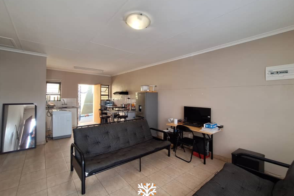 2-BEDROOM APARTMENT | OTJOMUISE, WINDHOEK - Photo 4