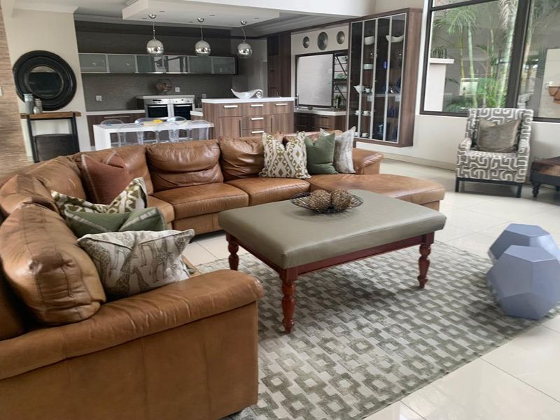 Luxury Meets Functionality in Your Dream Home - Photo 5