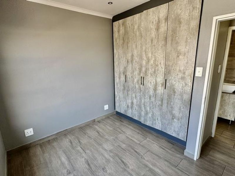1 BED 1 BATH MODERN APARTMENT FOR SALE KENSINGTON B - Photo 7