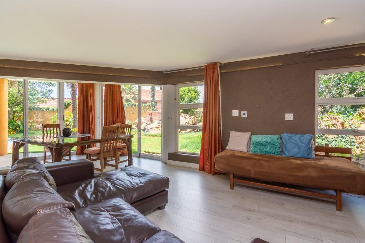 Family Living in the heart of Noordheuwel - Photo 4