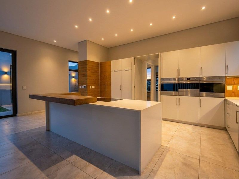 A Grand Statement of Luxury and Scale in Steyn City - Photo 8
