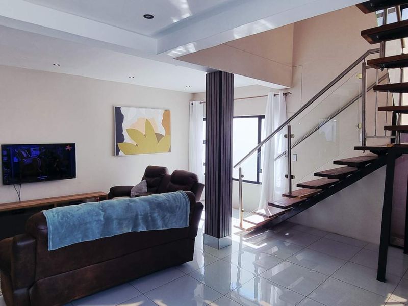 Cimbebasia 3 bedroom house with flat - Photo 3