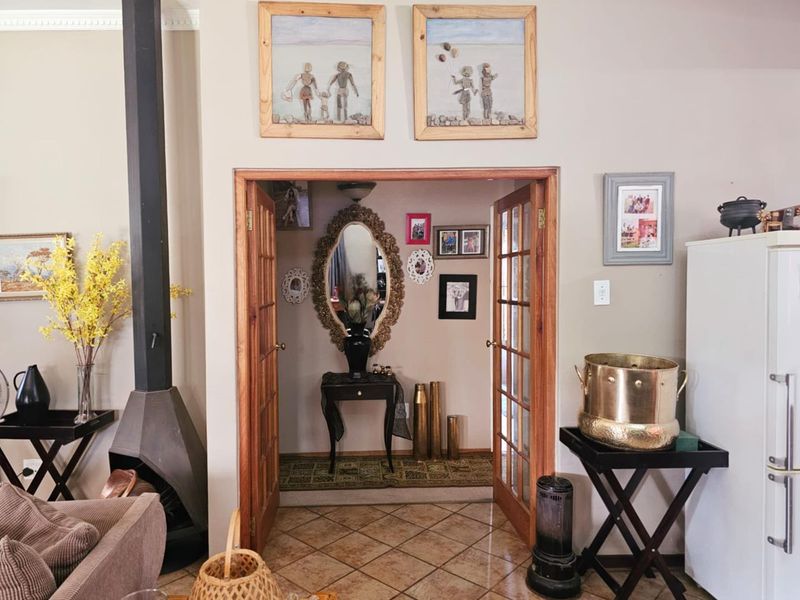 Elegant Sandstone Home with Flair and Family Appeal and a Flatlet - Photo 7