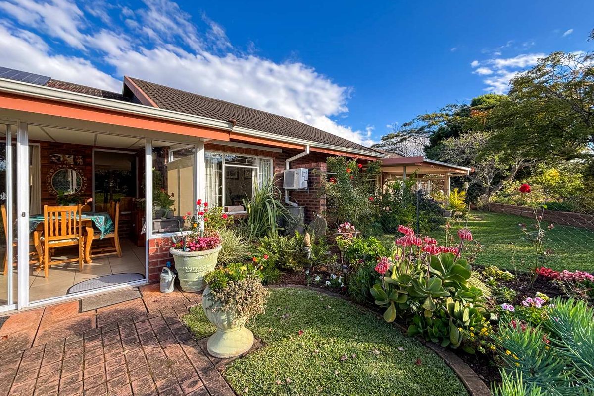 Newly Renovated Retirement Living with Exceptional Off-Grid Features in Amberfield, Howick - Photo 2