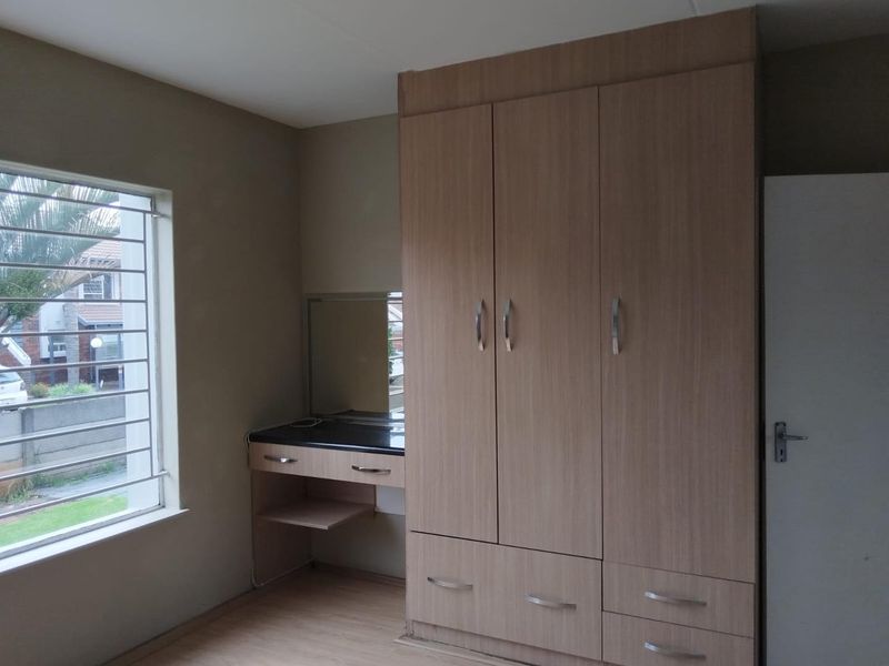 Secure 2-Bedroom Townhouse in Glen Marais – Prime Kempton Park Location - Photo 9