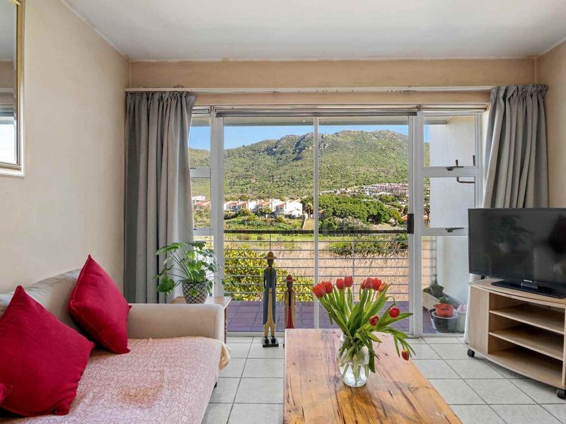 Coastal Living Meets Ultimate Convenience - Photo 7