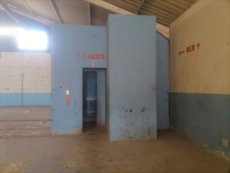 Warehouse / Business Plot For Sale - Prime Location - Oshakati Main  Road - - Photo 7