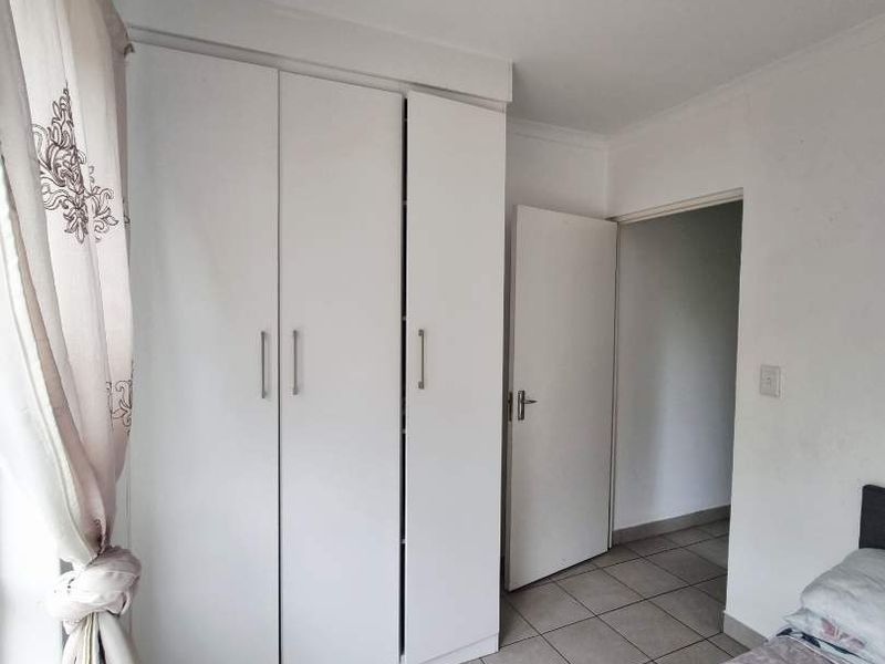 Chic Living: Modern 1-Bed in Sought-After Complex! - Photo 9