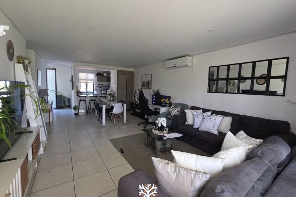 2 Bedroom Apartment on the Golf Estate - Photo 4