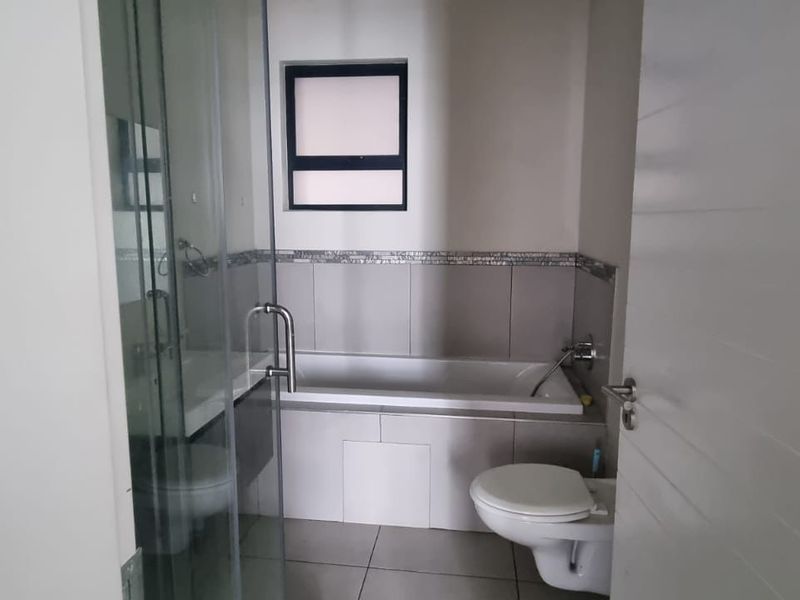 One Bedroom Apartment For Rent - Photo 8