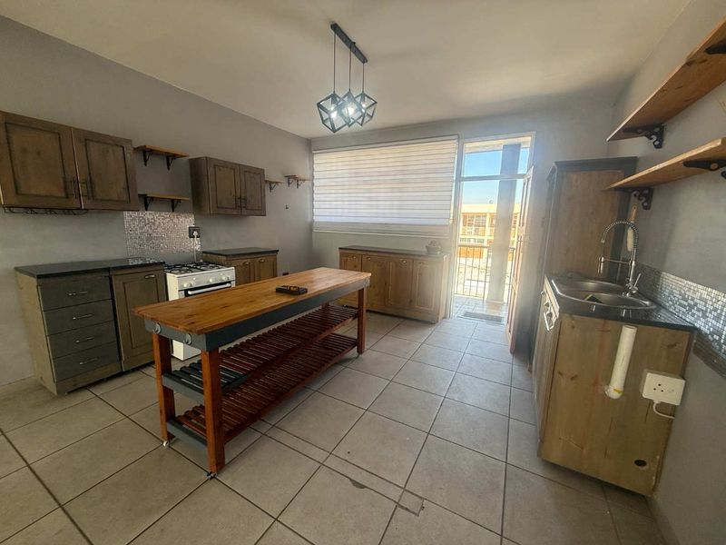 Spacious 3-Bedroom Apartment – 140sqm | Secure | Immediate Occupation - Photo 10