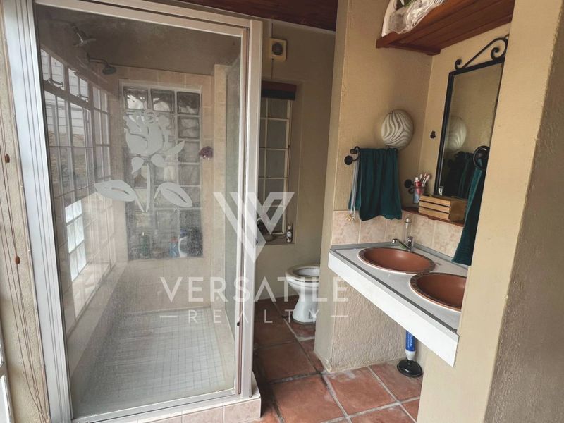 3 Bedroom Townhouse for sale in Welwitschia park, Pionierspark Ex 1 - Photo 10