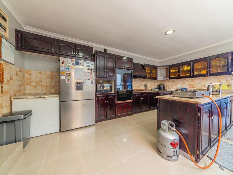 Spacious Furnished Loevenstein Home with Panoramic Views - Photo 9
