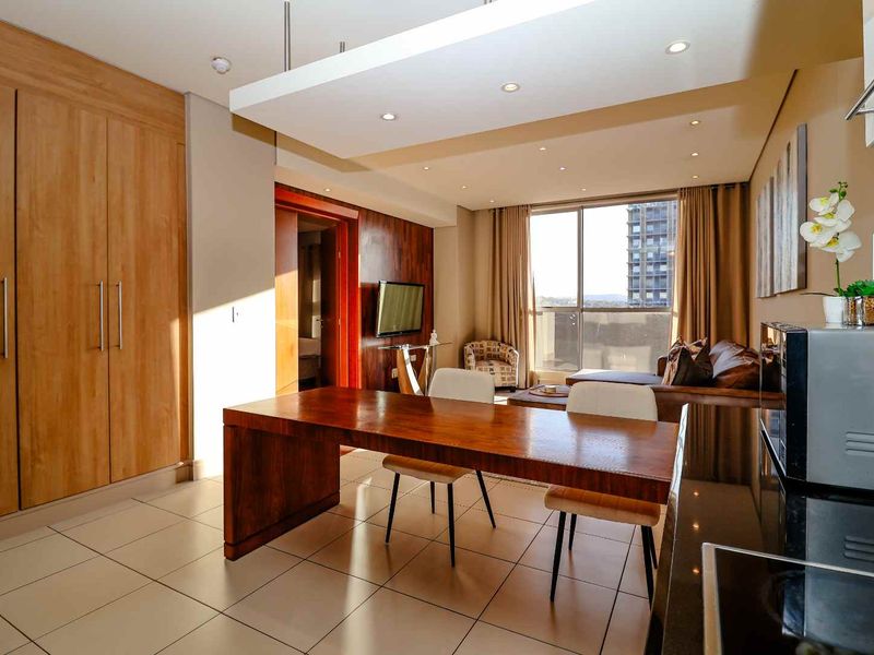 Upmarket Apartment Fully Furnished and Equipped! - Photo 6