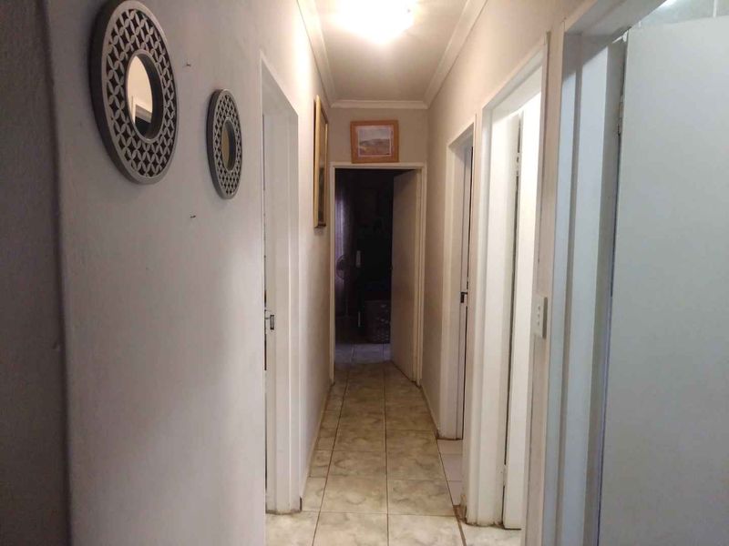 3 stunning bedrooms house for sale in Soshanguve VV - Photo 10