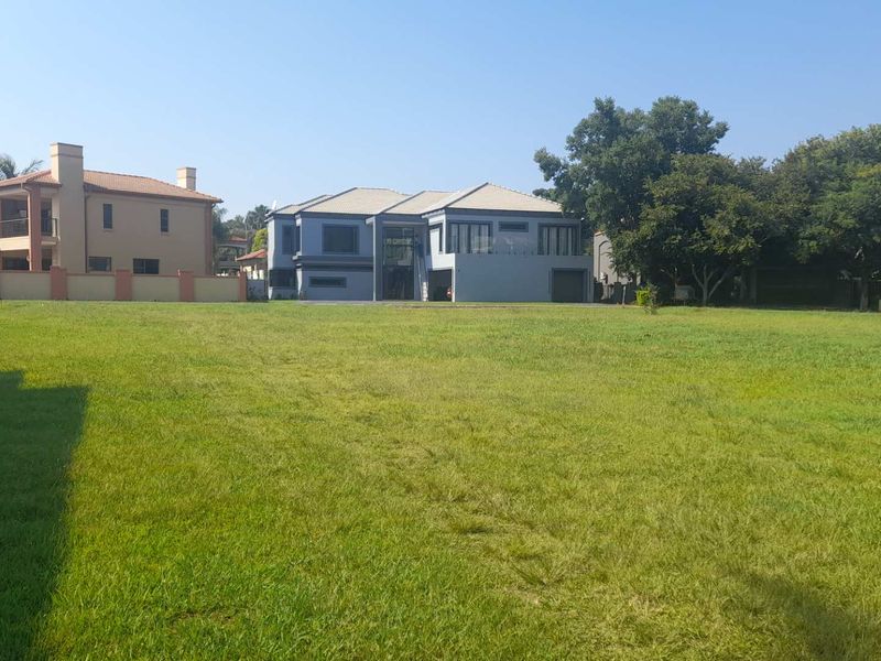 Prime North-Facing Property with Direct Dam Access in Westlake Country & Safari Estate - Photo 3