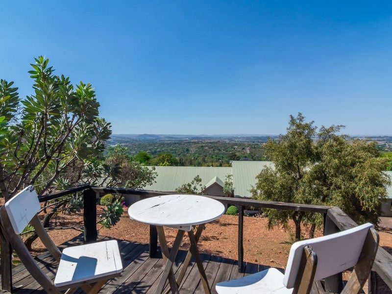 Endless views, Endless possibilities: Your new home awaits! - Photo 2