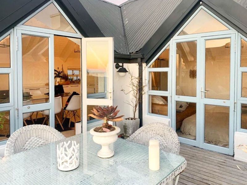 3 Bedroom townhouse with magnificent sea views for rent - Photo 3