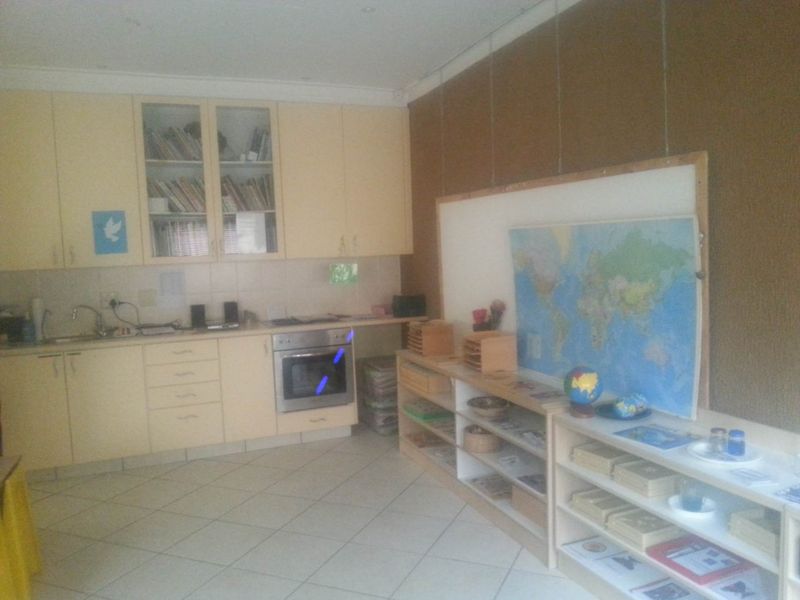 HOUSE FOR SALE WITH OFFICE RIGHTS: - Photo 9