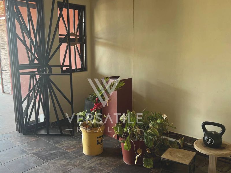 5 Bedroom House for sale in Rehoboth. - Photo 3