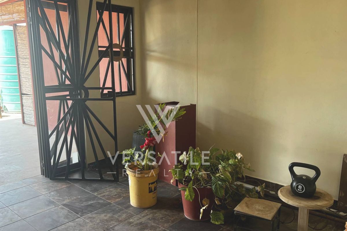 5 Bedroom House for sale in Rehoboth. - Photo 3