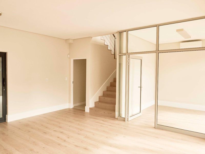 Newly Renovated Modern Offices in Westlake - Photo 4