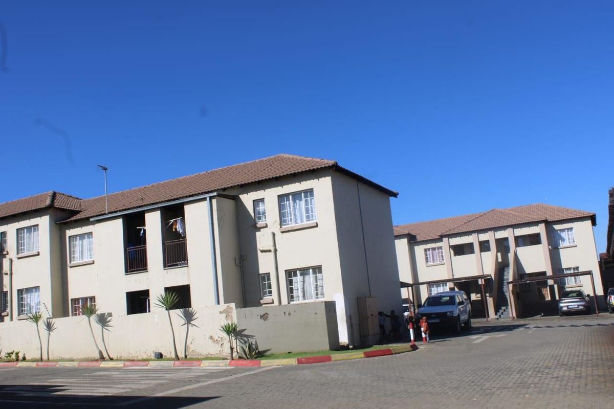 Apartment Flat for Sale in Graceland Germiston South - Photo 5