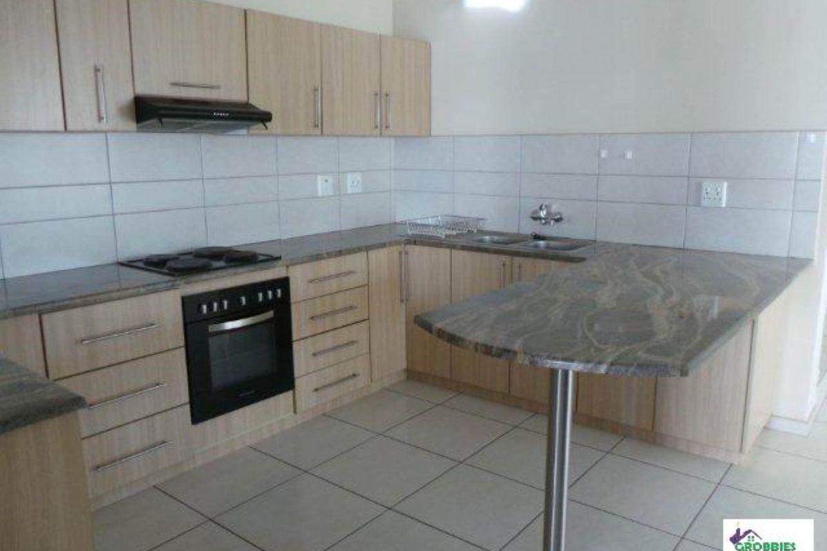 3 bedrooms Townhouse in Walvis Bay Central - Photo 3
