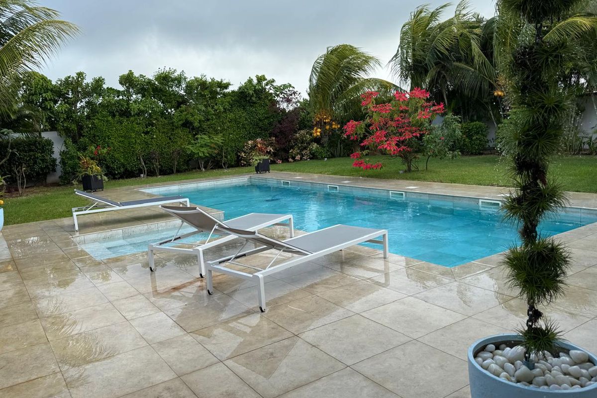 EXCEPTIONAL GRAND BAIE ESTATE - WHERE LUXURY MEETS TRANQUILITY - Photo 4