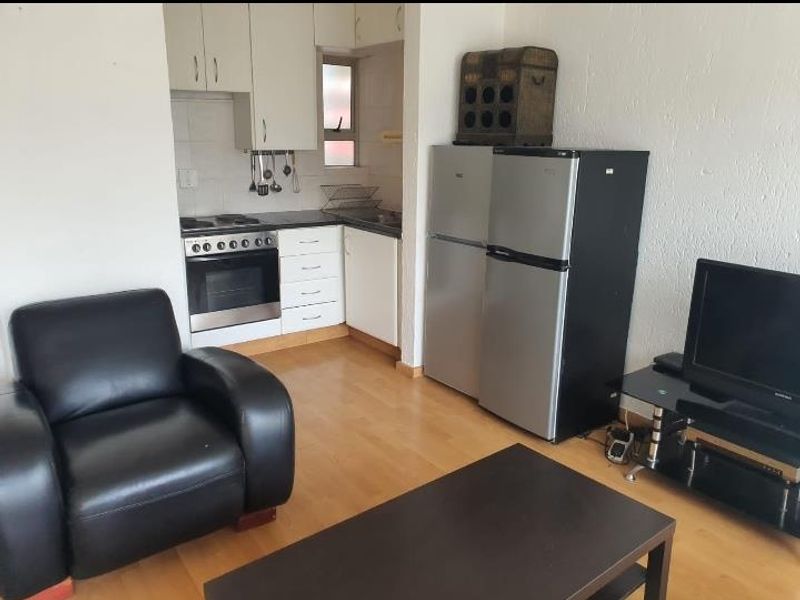 1 Bed Unit for Rent in St Tropez Complex ,Sandown Sandton - Photo 5
