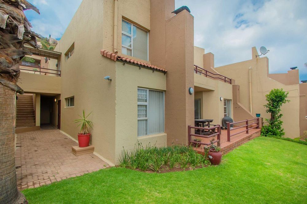 Ground floor corner unit 