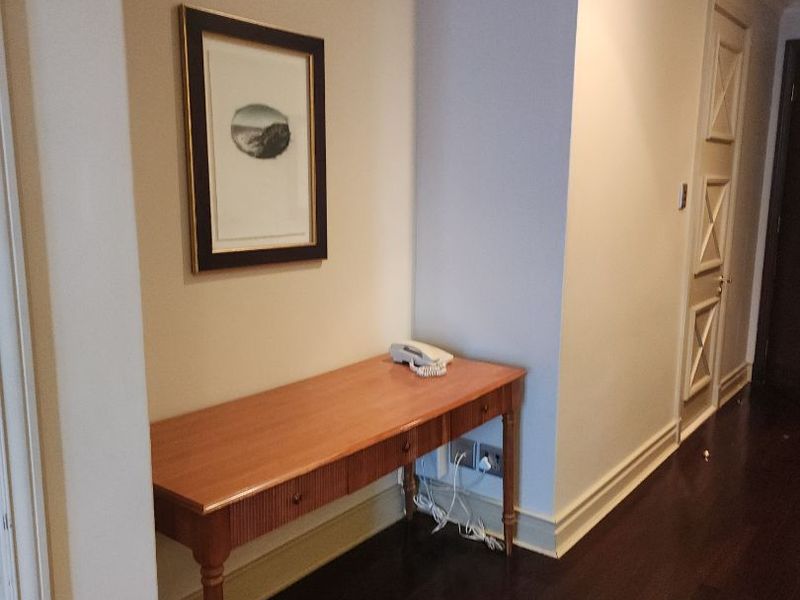 SOPHISICATED AND LUXURIOUS FULLY FURNISHED 1 BED APARTMENT IN THE MICHELANGELO TOWERS. - Photo 9