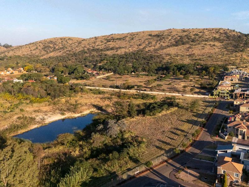 VACANT LAND IN SOUGHT AFTER MAGALIESBERG COUNTRY ESTATE - Photo 10