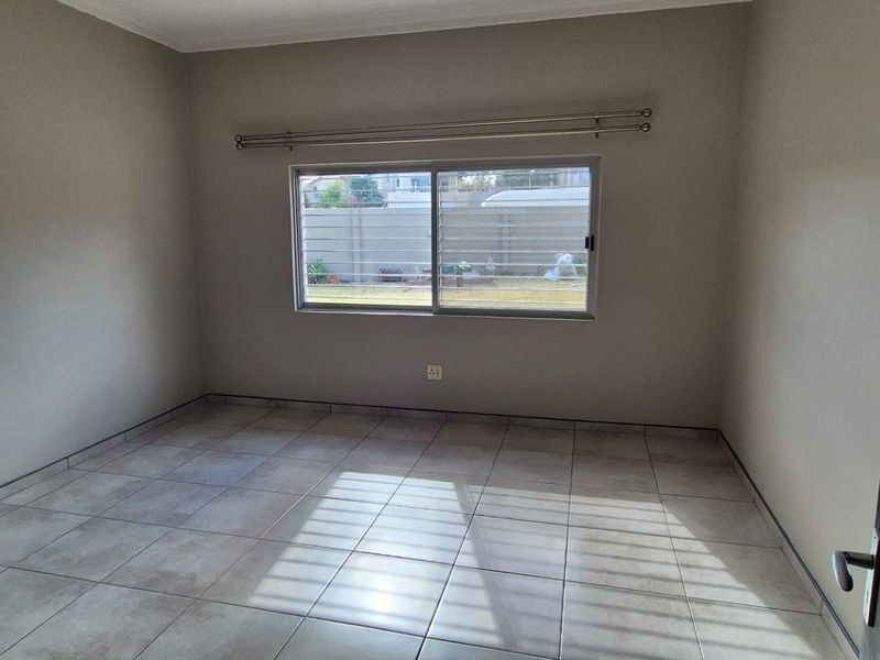 Your Dream Home Awaits – Everything You Need and More! - Photo 10