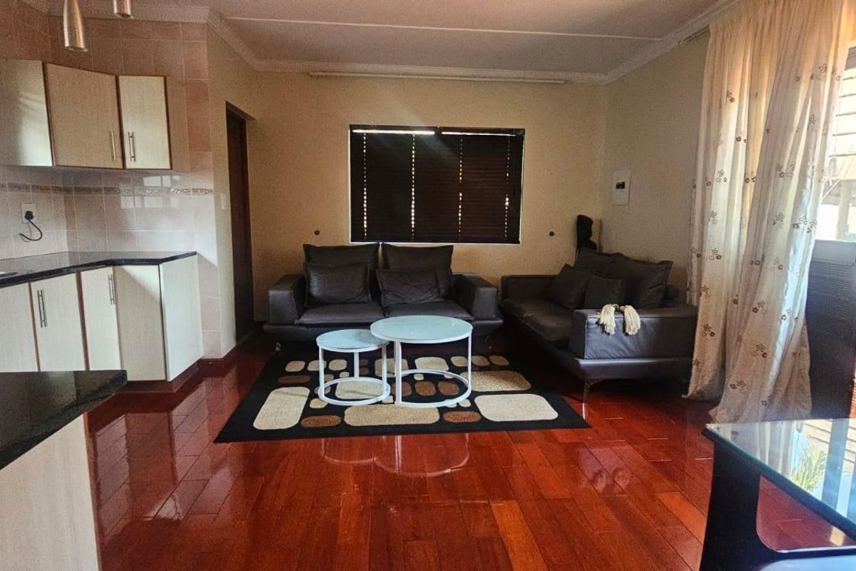 Premium Executive Accommodation | Six En-Suite Bedrooms | Corporate Rental - Photo 4