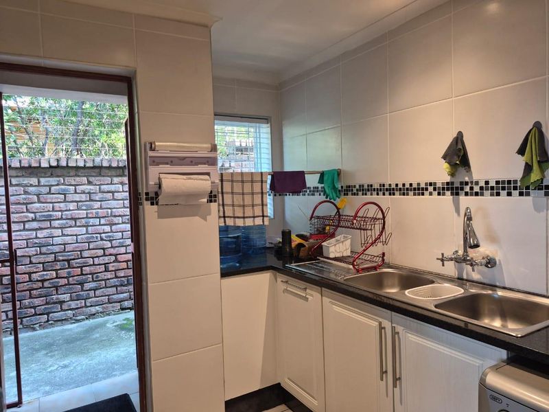 Modern Coastal Living in the Heart of Hartenbos on the Garden Route - Photo 6