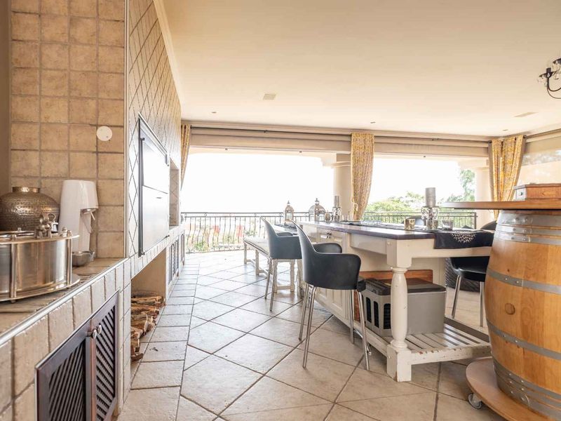 Immense Ambassador type double story mansion with 4 spacious living entities. - Photo 7