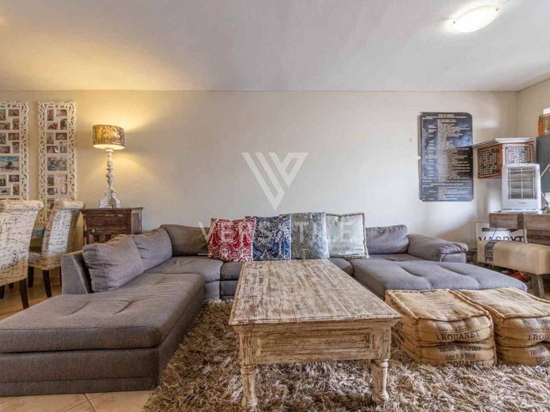 Townhouse for Sale in Long Beach. - Photo 3