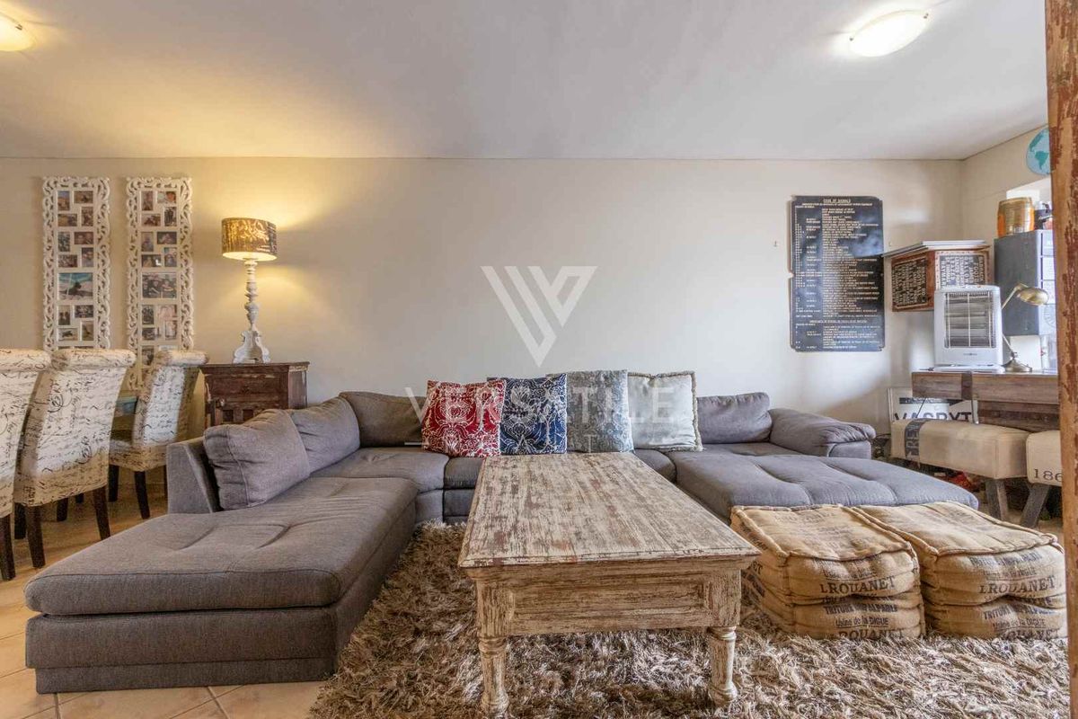 Townhouse for Sale in Long Beach. - Photo 3