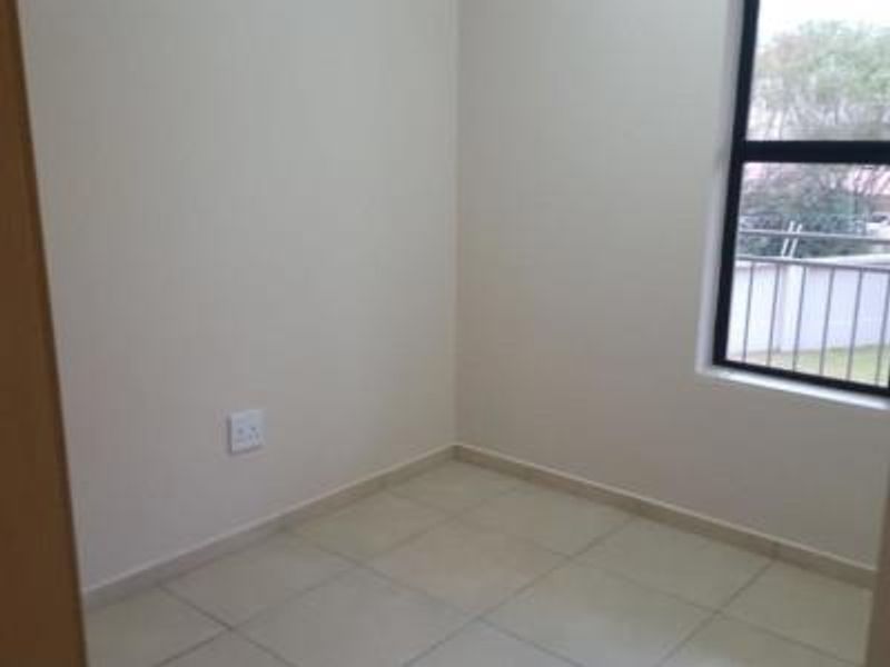 First Time Home Buyer's Townhouse - Photo 5