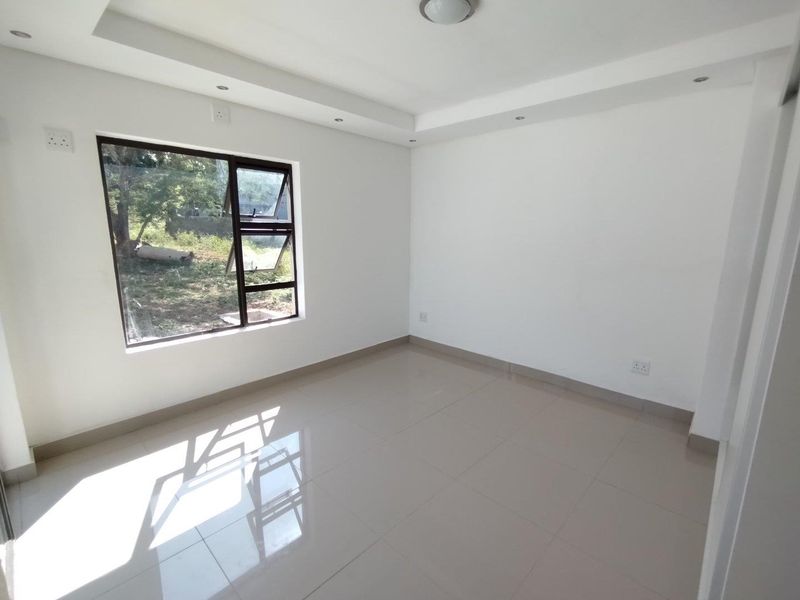 Family house with a lot of fresh air and light - Photo 8