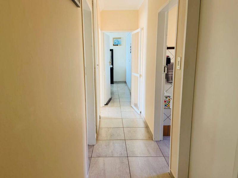 Stunning 3-Bedroom Townhouse Available for Rent - Photo 8